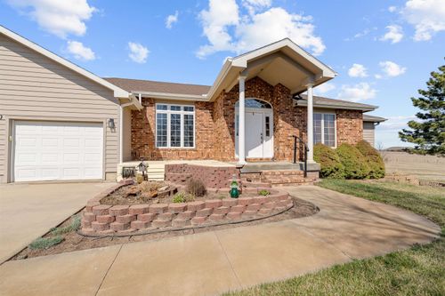 220 Prairie Ridge Rd, Salina, KS, 67401-9296 | Card Image