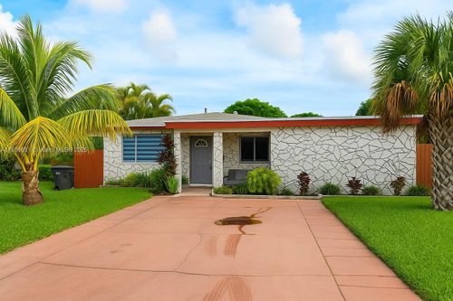 2831 Monroe St, Hollywood, FL, 33020-4743 | Card Image