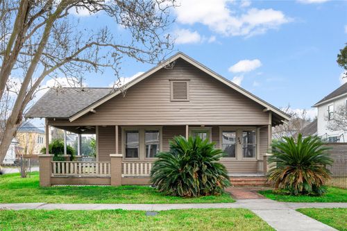 334 E 24th St, Houston, TX, 77008-2302 | Card Image
