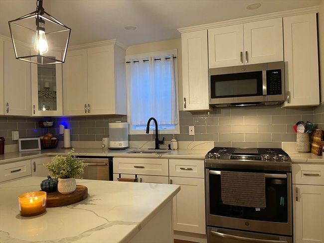 14 - 14 Fleming Ave, House attached with 3 bedrooms, 1 bathrooms and 3 parking in Andover MA | Image 8