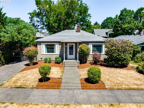 2001 Se Bidwell St, Portland, OR, 97202-6240 | Card Image