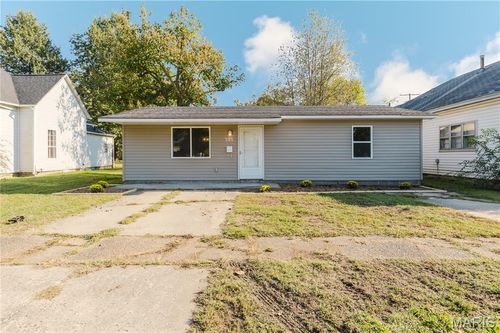305 E Kathleen St, Sikeston, MO, 63801-3025 | Card Image