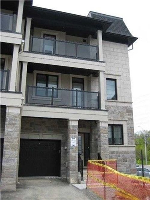 582 Rapids Lane, Mississauga, ON, L5G0A9 | Card Image