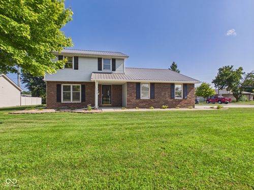 1520 E 42nd St, Anderson, IN, 46013-2573 | Card Image