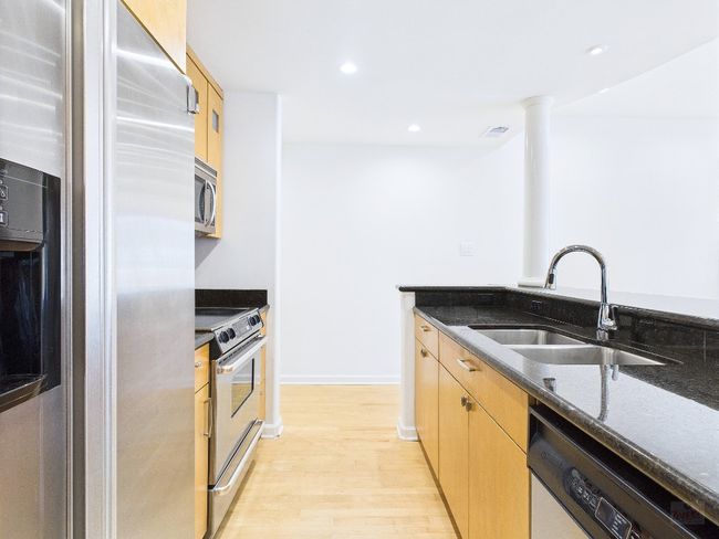 APT-222 - 1501 Barton Springs Rd, Condo with 3 bedrooms, 3 bathrooms and 3 parking in Austin TX | Image 8