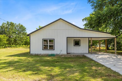 108 E Locust St, Campbell, TX, 75422 | Card Image