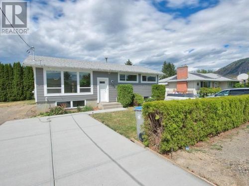 293 Walnut Ave, Kamloops, BC, V2B1K4 | Card Image