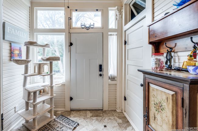 9248 Fm 725, House other with 3 bedrooms, 2 bathrooms and null parking in McQueeney TX | Image 11