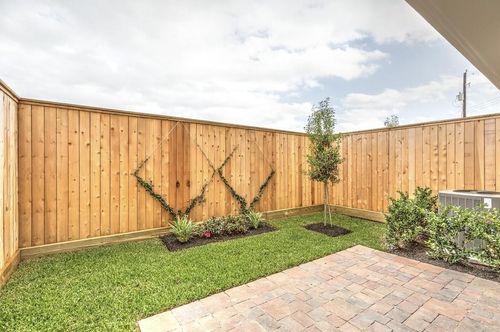 2722 Maxroy St, Houston, TX, 77007-2981 | Card Image