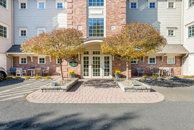 APT-4B - 136 East Avenue, Condo with 2 bedrooms, 2 bathrooms and 1 parking in Norwalk CT | Image 3