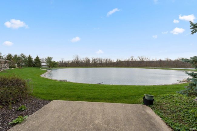 1851 N High Pointe Ct, Condo with 2 bedrooms, 3 bathrooms and null parking in Bluffton IN | Image 33