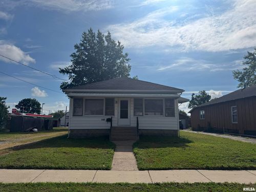 1107 N State St, Marion, IL, 62959-2942 | Card Image