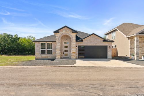 109 N Sutton Pl, Uvalde, TX, 78801-4767 | Card Image