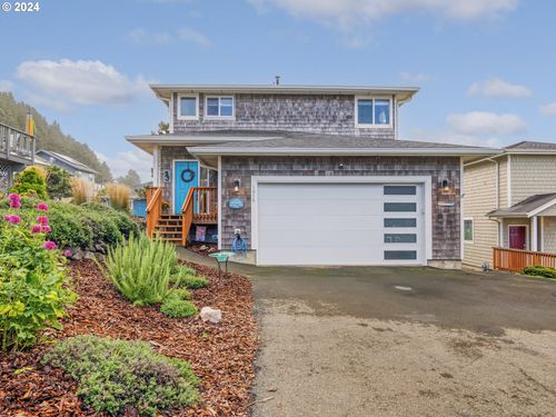 1916 Ne 70th St, LincolnCity, OR, 97367 | Card Image