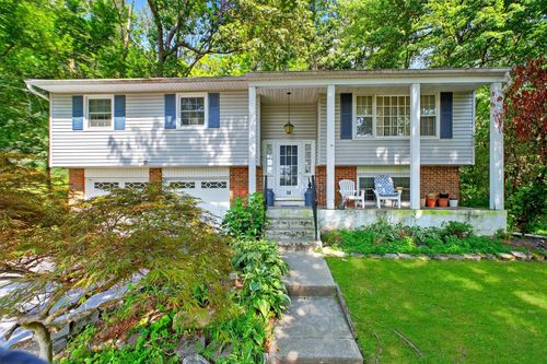 50 Hemlock Dr, East Fishkill, NY, 12533-8301 | Card Image