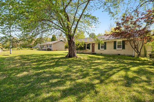 248 Pine Mountain Rd, Clarksville, TN, 37042-8212 | Card Image
