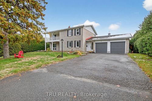 12 Apache Cres, Nepean, ON, K2E6H7 | Card Image