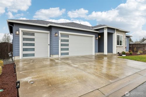 604 Nw 25th Way, Battle Ground, WA, 98604-4079 | Card Image