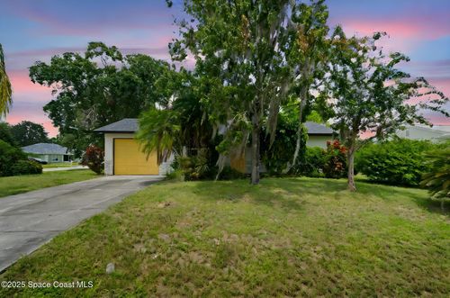 325 Eva St Ne, Palm Bay, FL, 32907-1952 | Card Image