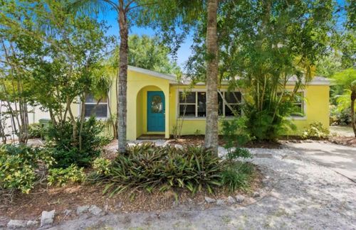 2202 Hyde Park St, SARASOTA, FL, 34239-3945 | Card Image
