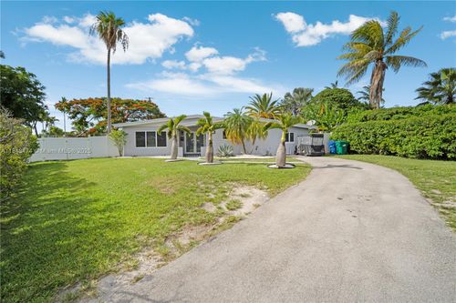 9025 Sw 199th St, Cutler Bay, FL, 33157-8912 | Card Image