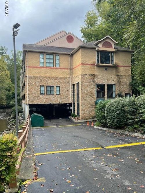 103-215 Ski Mountain Rd, Gatlinburg, TN, 37738-3142 | Card Image