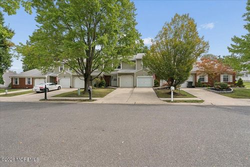 70 Oak Ln, Eatontown, NJ, 07724-3475 | Card Image
