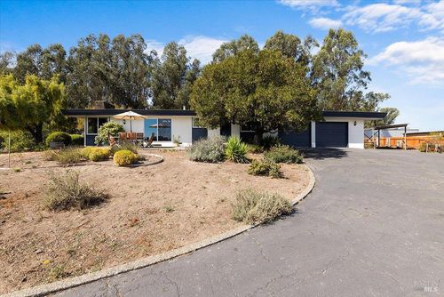 920 Goodwin Avenue, Penngrove, CA, 94951 | Card Image