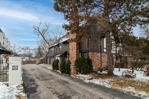 22029 Shore Pointe Ln, Saint Clair Shores, MI, 48080-3576 | Card Image