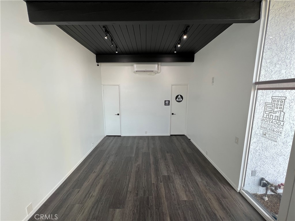 Commercial Lease in San Pedro 4