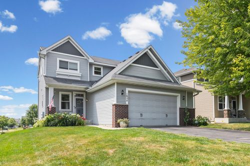 1624 Hackberry Ct, Carver, MN, 55315-4572 | Card Image
