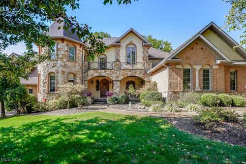 2942 Torrey Pines Cir Nw, Canton, OH, 44708-5984 | Card Image