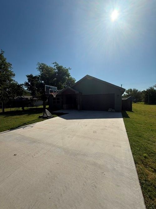 225 Scurry Ave, Tuscola, TX, 79562-2170 | Card Image