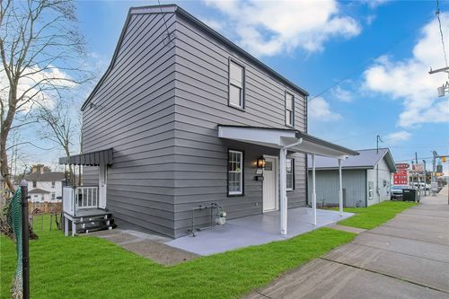 517 Adams St, Rochester, PA, 15074-1707 | Card Image