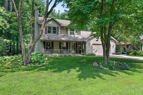 1744 Ives Lane, SUAMICO, WI, 54173 | Card Image