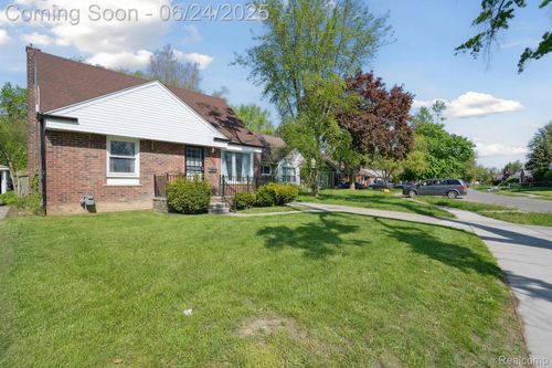 18625 Codding St, Detroit, MI, 48219-2214 | Card Image