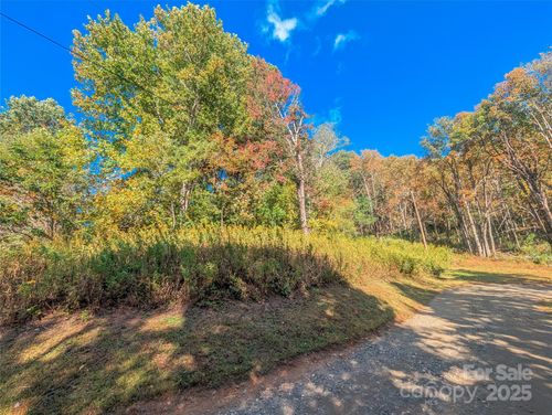 41-0000 Nicholas Knoll Rd, Bakersville, NC, 28705 | Card Image