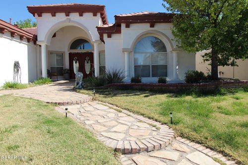 6044 Los Pueblos Dr, El Paso, TX, 79912-7516 | Card Image
