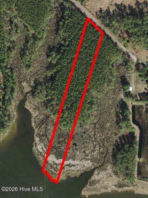 97 Mcgowan Rd, Bath, NC, 27808-8832 | Card Image