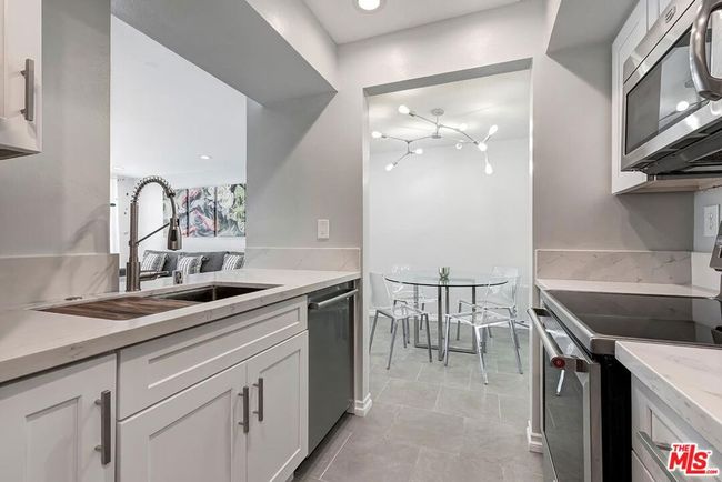 APT-418 - 906 N Doheny Dr, Condo with 1 bedrooms, 1 bathrooms and 1 parking in West Hollywood CA | Image 15