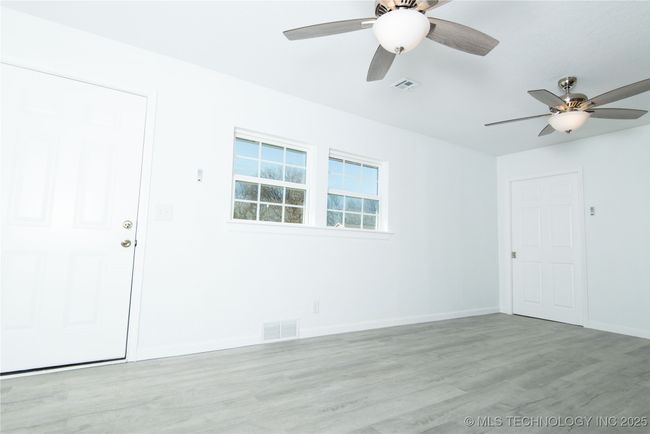 4613 N Main St, House other with 3 bedrooms, 2 bathrooms and null parking in Tulsa OK | Image 10