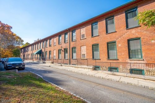 2-93 Park Heights Ave, Dover, NJ, 07801-3319 | Card Image