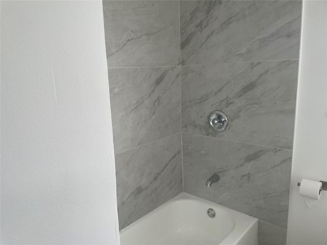 Bathroom | Image 5