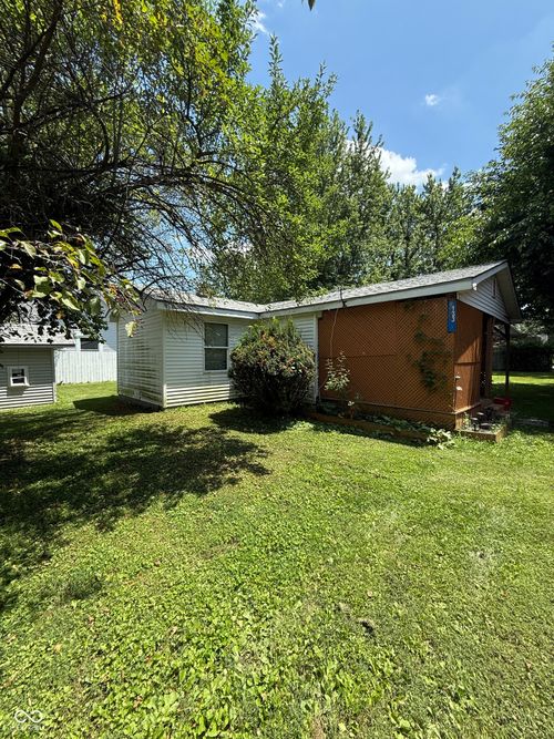 133 E Michigan St, Clayton, IN, 46118 | Card Image