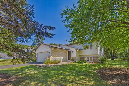 1401 Driving Park Rd, Stillwater, MN, 55082-3711 | Card Image