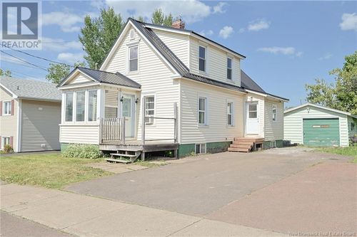 69 Cedar St, Moncton, NB, E1C7L3 | Card Image
