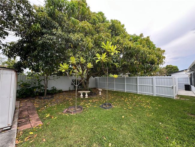15640 - 15640 Sw 102 Nd Pl, House other with 3 bedrooms, 2 bathrooms and null parking in Miami FL | Image 24