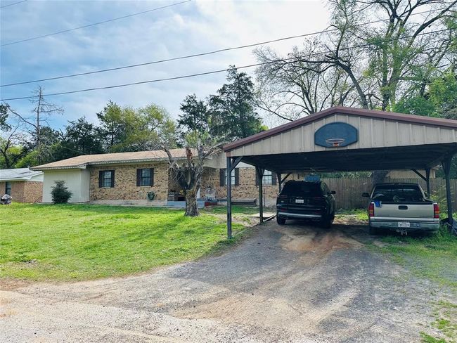 242 Reeder St, House other with 3 bedrooms, 1 bathrooms and null parking in Buffalo TX | Image 4