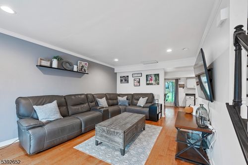 79 Lenape Trl, Washington, NJ, 07882-2144 | Card Image