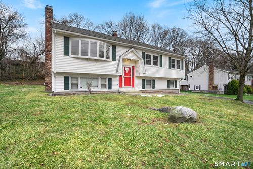 5 Pin Oak Ln, Ansonia, CT, 06401-2731 | Card Image
